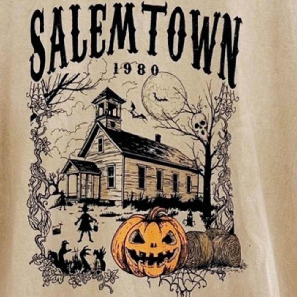 NWOT Salem Town Graphic T-Shirt - Picture 3 of 6